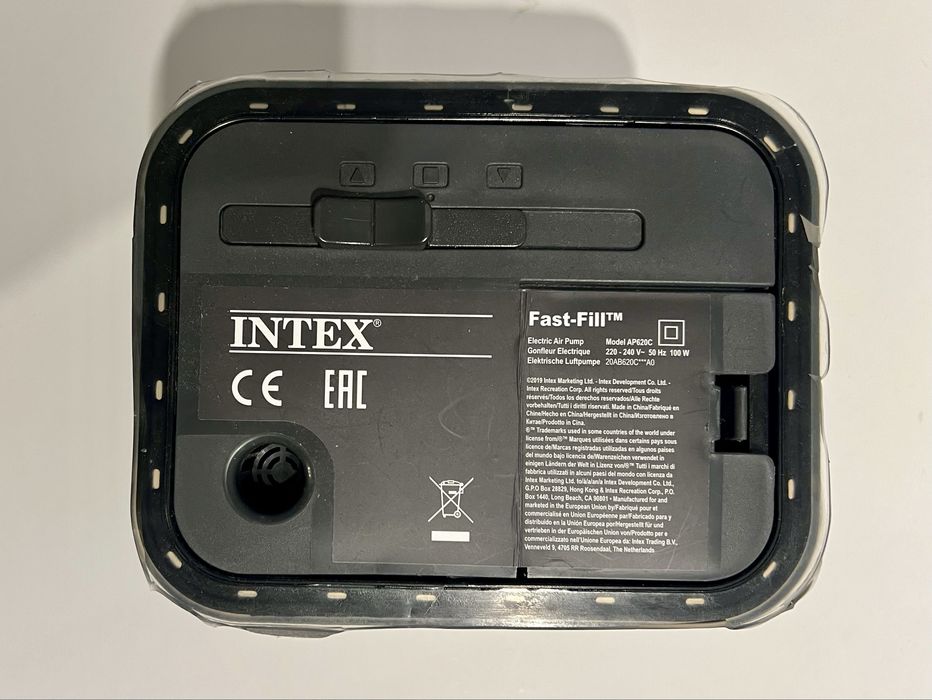 Elektryczna pompka do materaca INTEX – sprawna, model AP620C