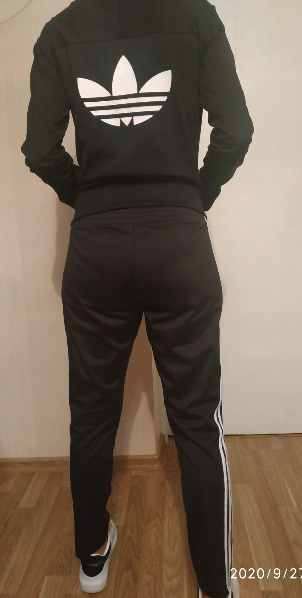 Женский спортивный костюм Adidas, олимпийка, штаны можно отд. размер s
