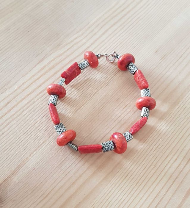 Bransoletka z kamieni