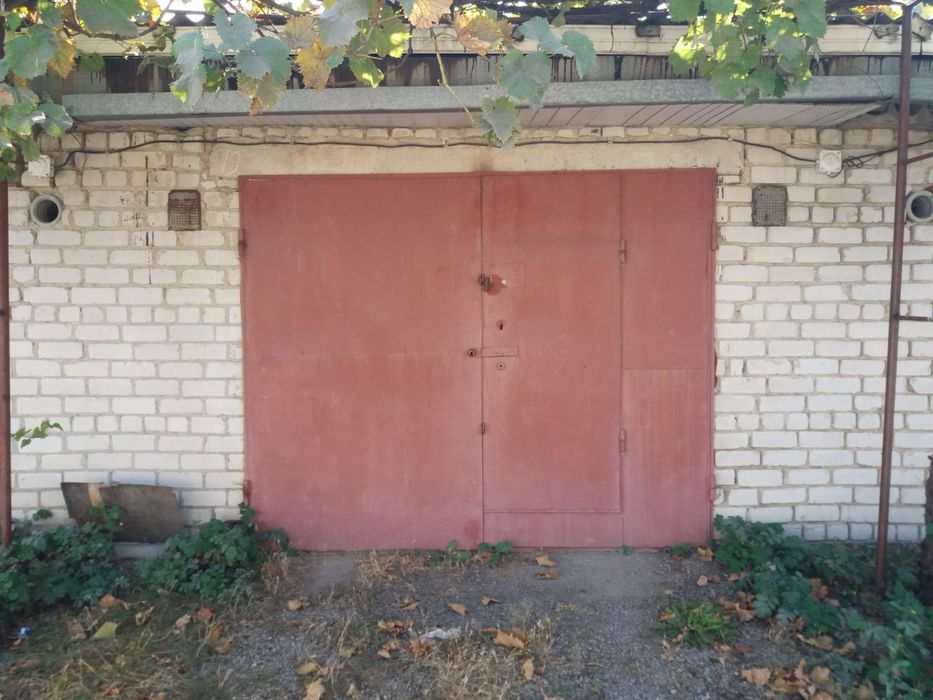 Район БАМ, гаража, гараж а Олександрії, гараж на Бамі за мостом ГК1