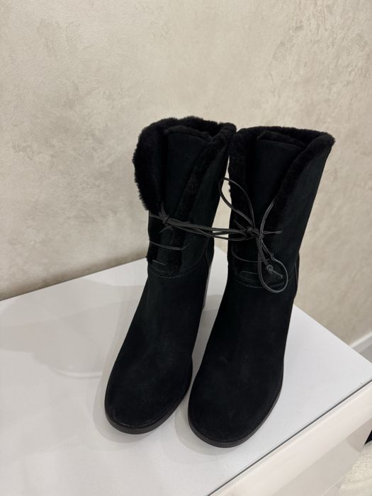 Оригинал ботинки теплі фірма Ugg