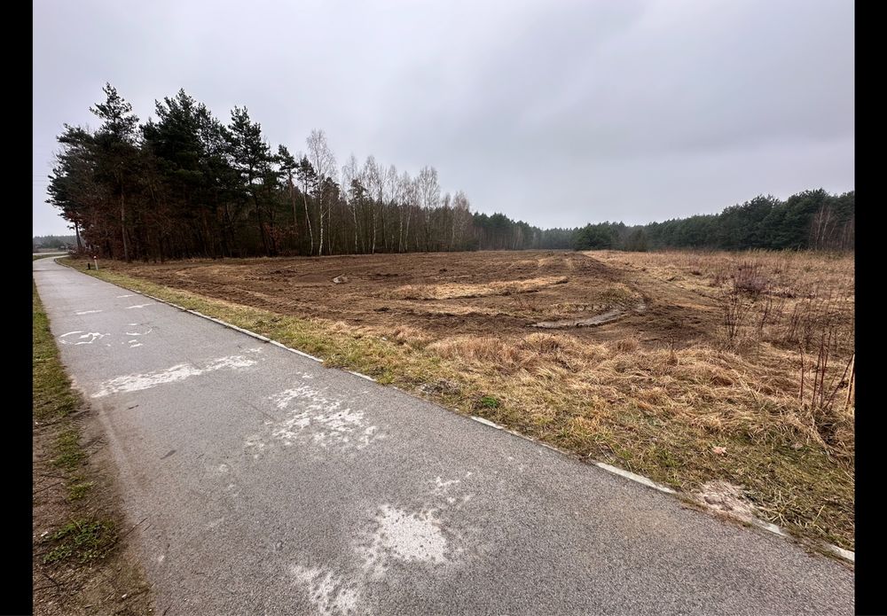 Działka budowlana z mediami przy lesie Sołtyków