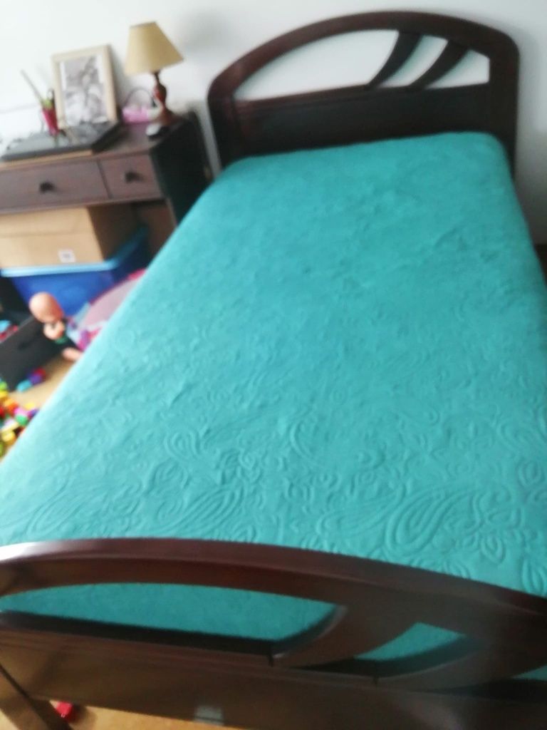 Conjunto cama e cómoda