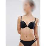 Góra BIkini z ćwiekami  65D (30DD)