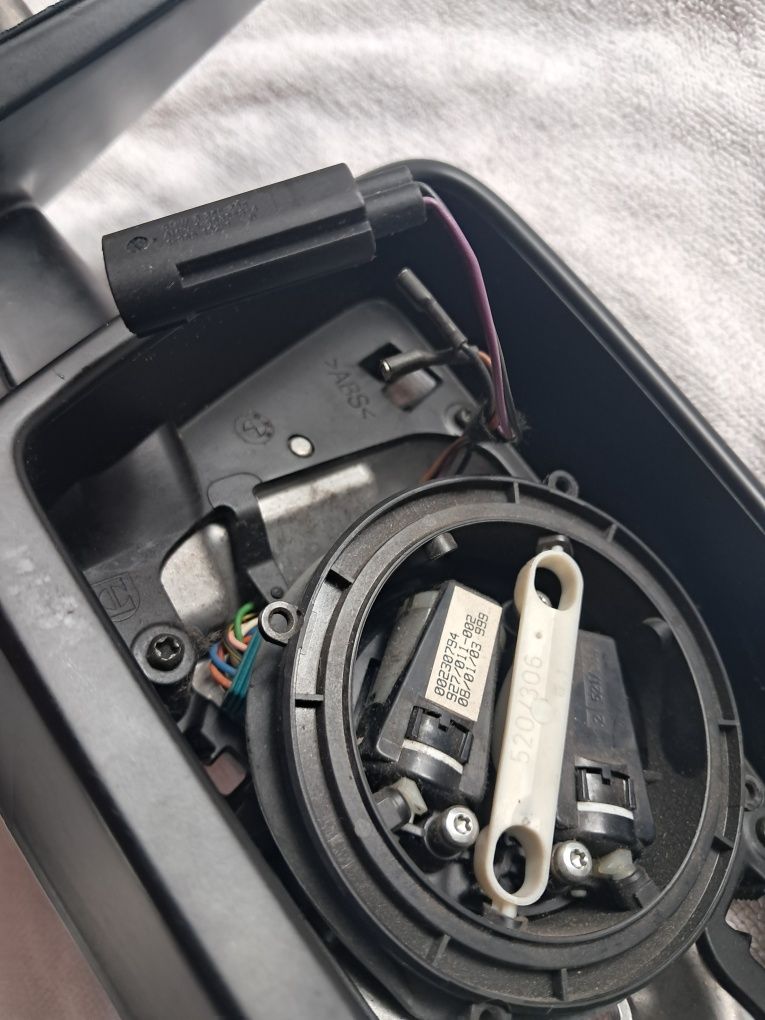 Bmw E60 / E61 - Lusterko prawe - 2003r - 39994 - vat23