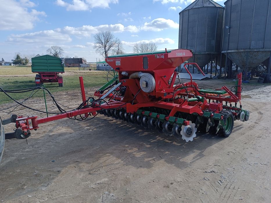 Agregat uprawowo-siewny, Unia Focus siewnik, talerzówka 2 maszyny w 1.