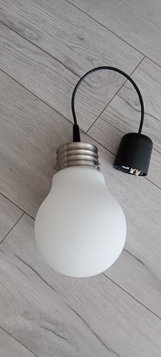 Lampa wisząca żarówka