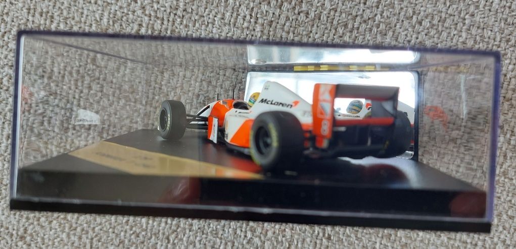 Miniatura de carro F1 Maclaren Honda