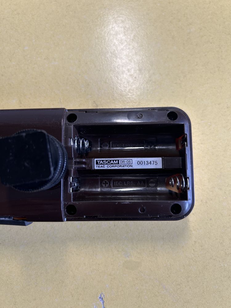 цифровий диктофон Tascam DR-05
