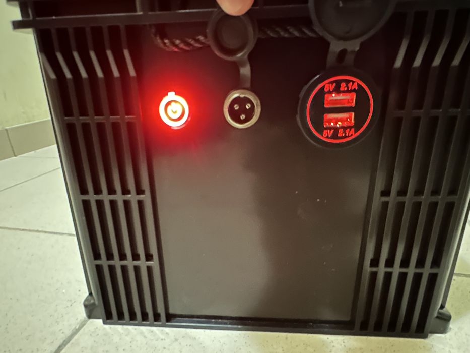 Акумулятор з зарядним, Літій-залізо-фосфатний LiFePO4 24V 100Ah 2560W