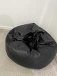Puff preto formato pera