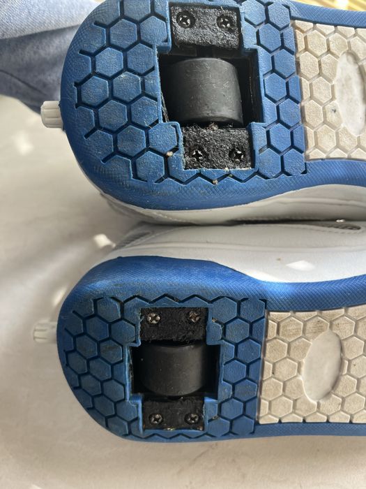 Кросівки на колесах розмір 40