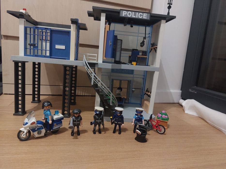 Playmobil baza komisariat policji policja motor
