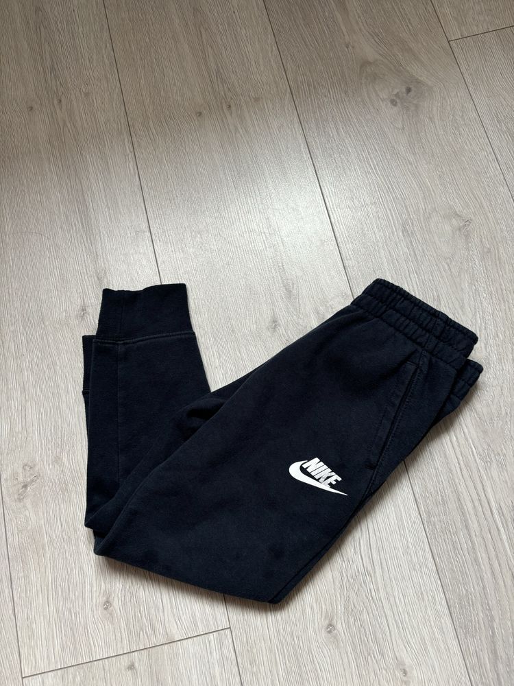 Spodnie dresowe Nike