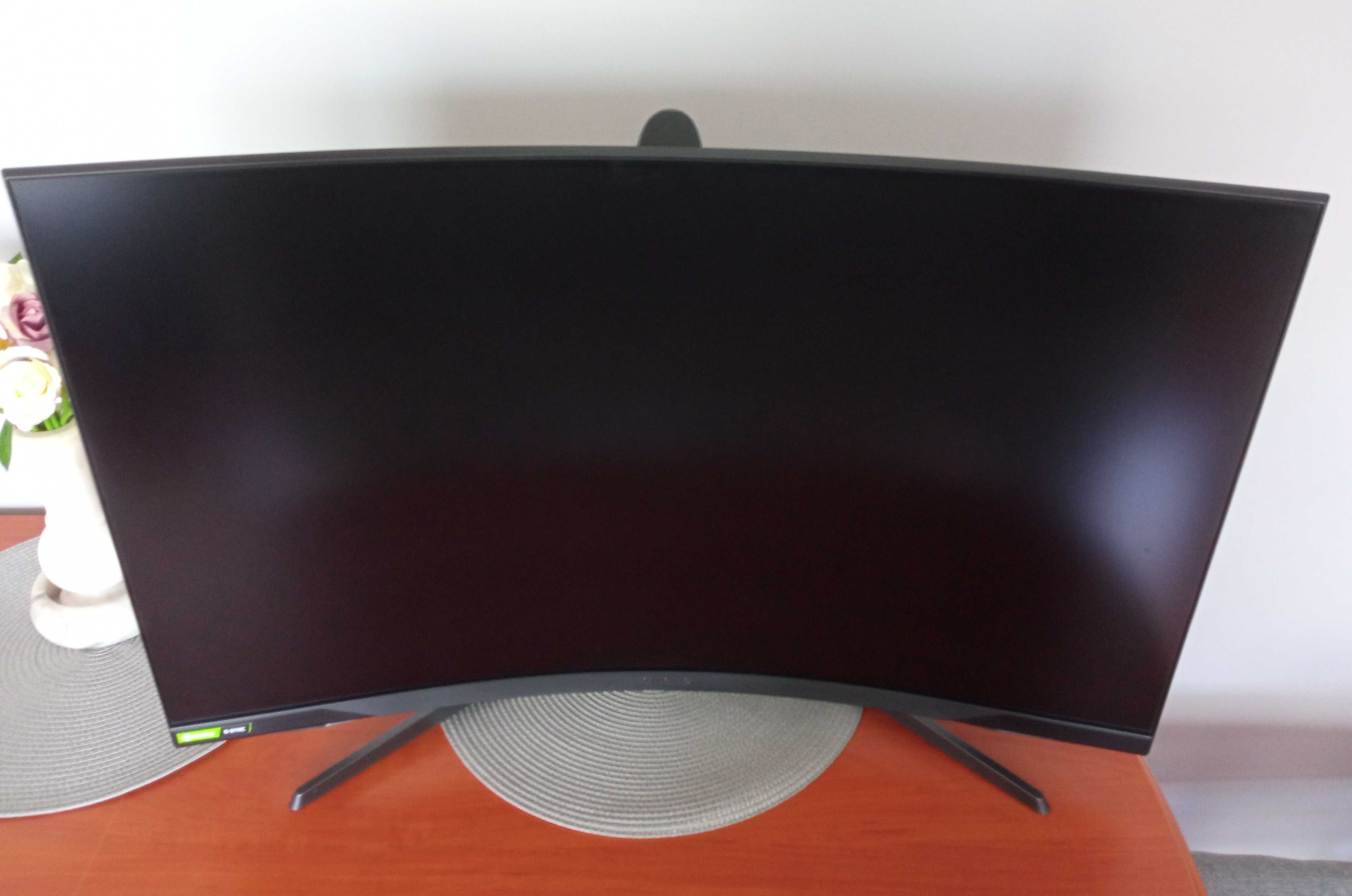 Samsung Odyssey G7 32" C32G75TQSRX – Stan bardzo dobry