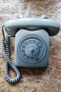 Stary telefon na tarcze PRL