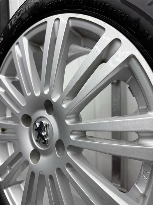 Alufelgi KOMPLET 16 cali 4x108 OPONY ZIMOWE Peugeot Ford Fiesta 208