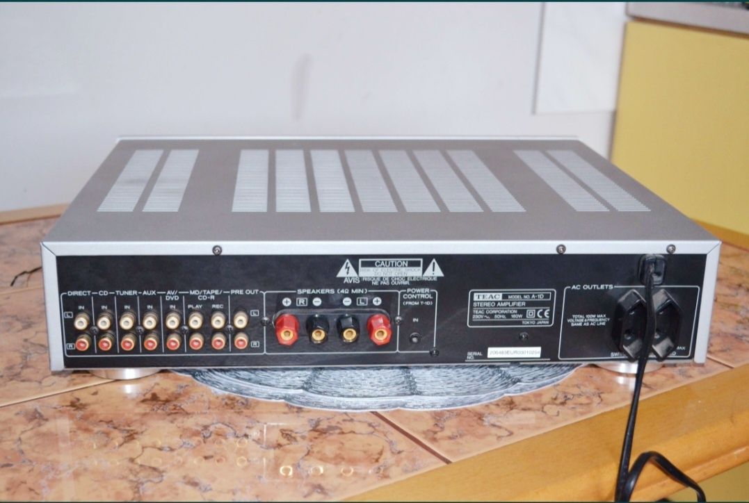 TEAC A 1 D ładny stan , made in Japan wysoki model