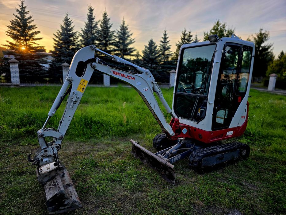 Minikoparka Takeuchi TB 216 Powertilt 2018 rok mały przebieg Rozsuwane