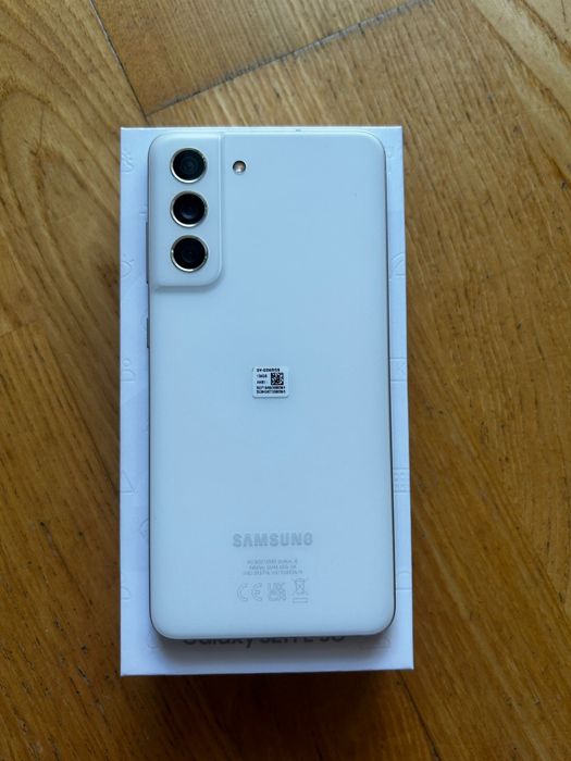 Samsung Galaxy S21 FE 5G 128/6 GB biały – Stan bardzo dobry