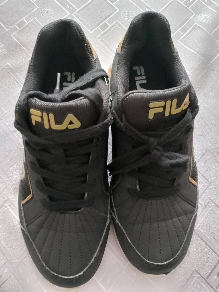 Buty sportowe uniwersalne Fila rozmiar 41 wkładka 26