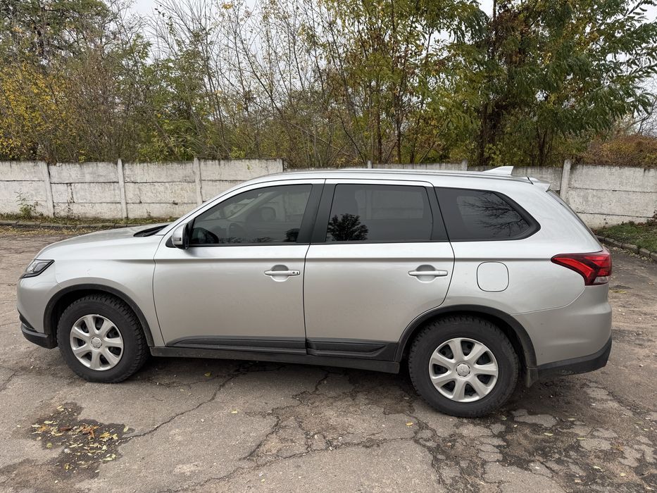 mitsubishi outlander 2020