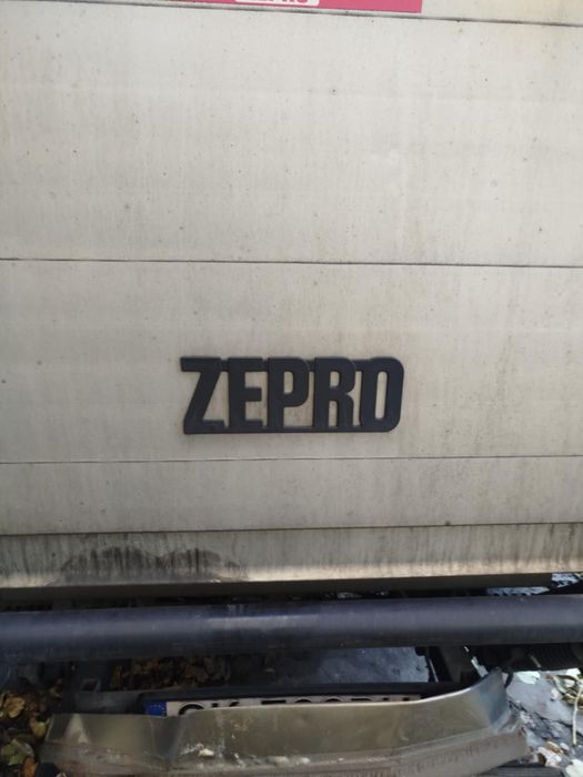 Kurnik, zabudowa plandeka z winda