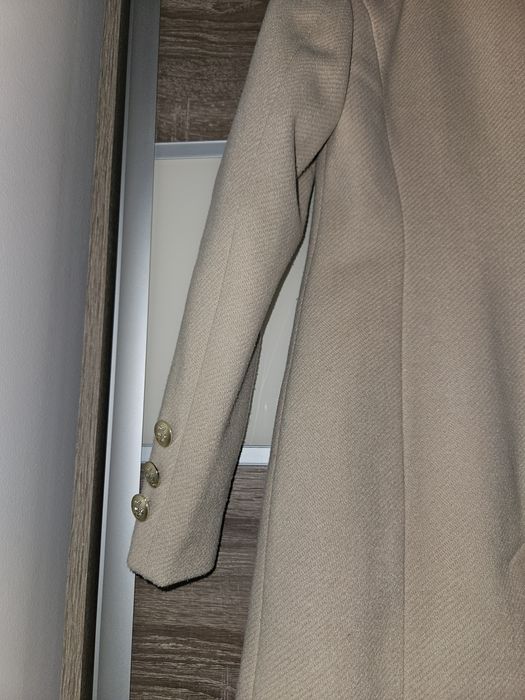 Płaszczyk damski beżowy r.36