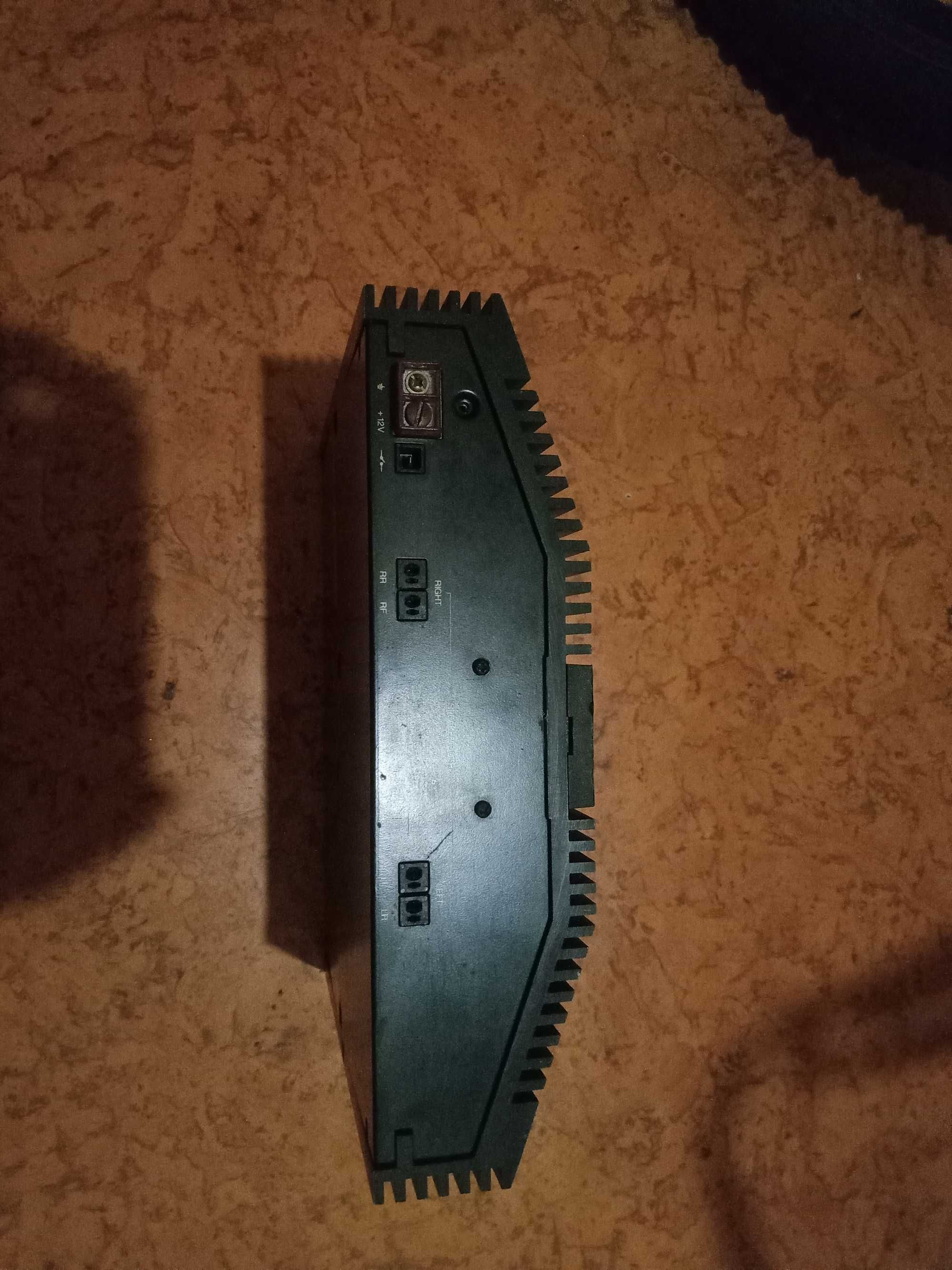 wzmacniacz blaupunkt psa 168