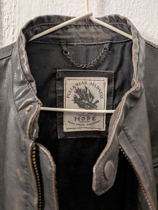 Casaco Pele Genuína Pull & Bear – Tamanho S, Estilo Clássico