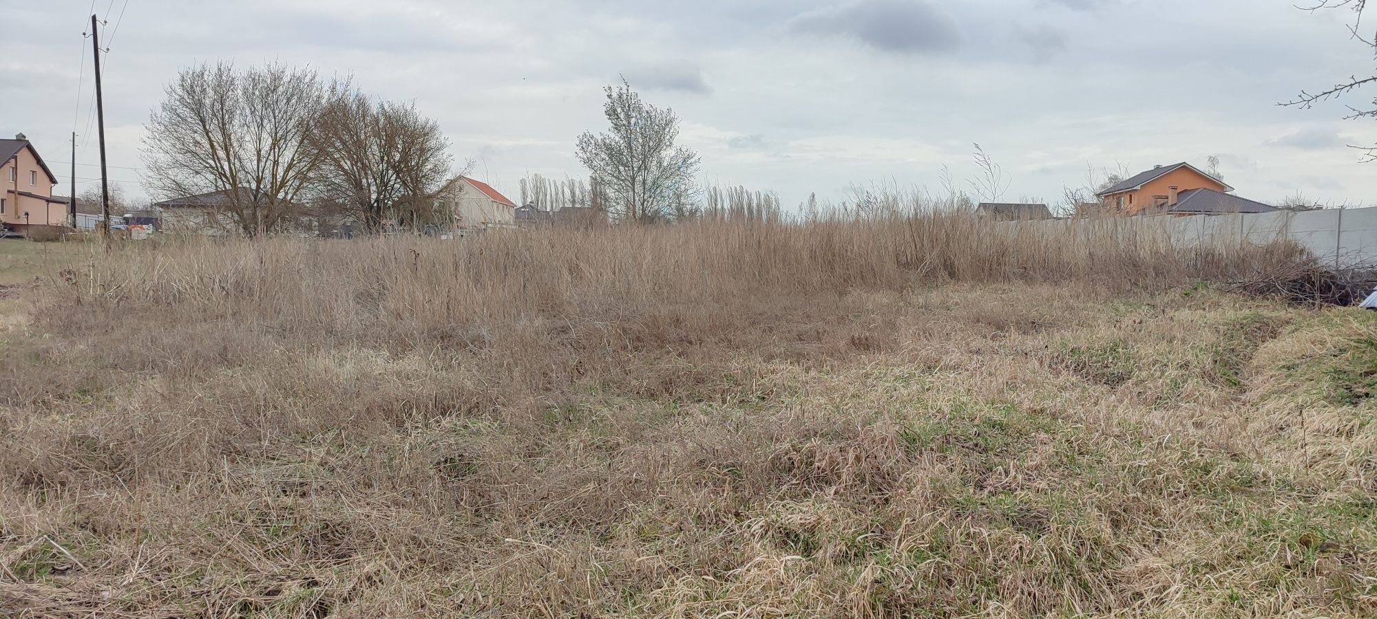 Продам землю з будинком в Білогородці