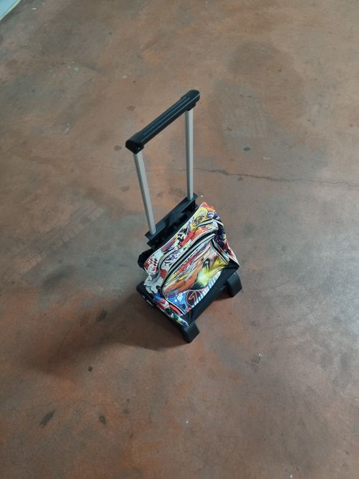 Mochila escolar rodas faisca criança