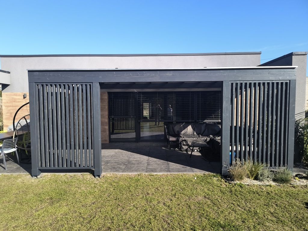 zadaszenie tarasu / pergola / taras drewniany / altana