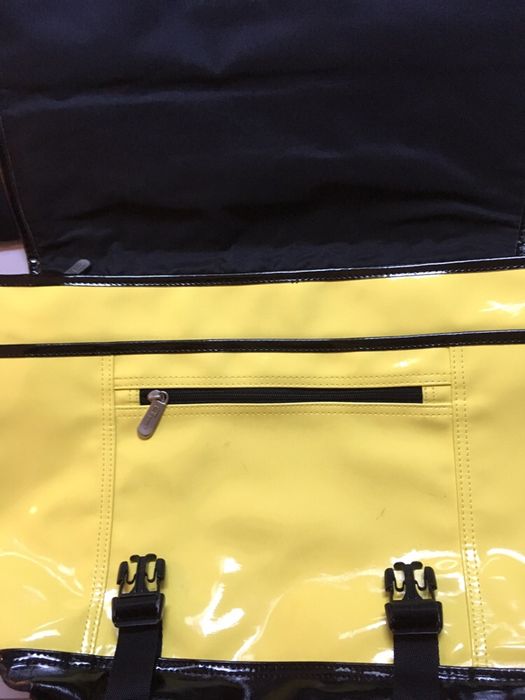 Saco Messenger em Vinil amarelo