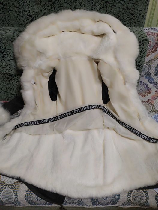 Продам женскую зимнюю шубу-парку