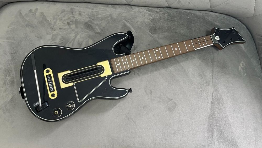 Kontroler Gitara Guitar Hero Live Do Ps2/Ps3/Xbox 360 Bez Adaptera