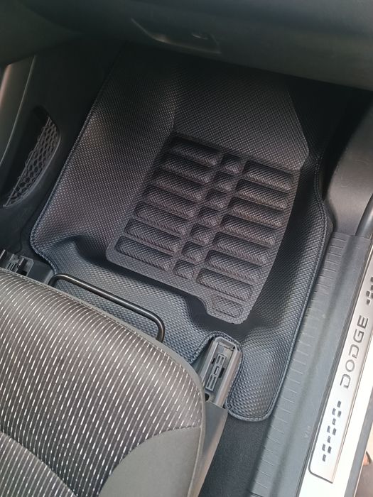 Модельные коврики в салон и багажник Dodge journey/ fiat freemont