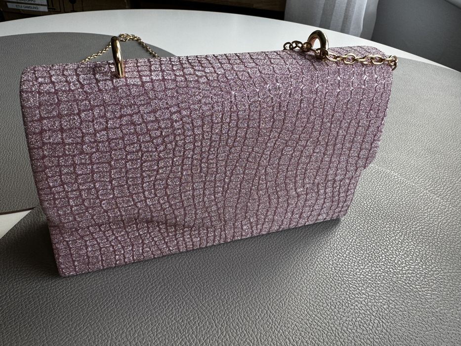 Torebka wieczorowa kopertówka połysk róż