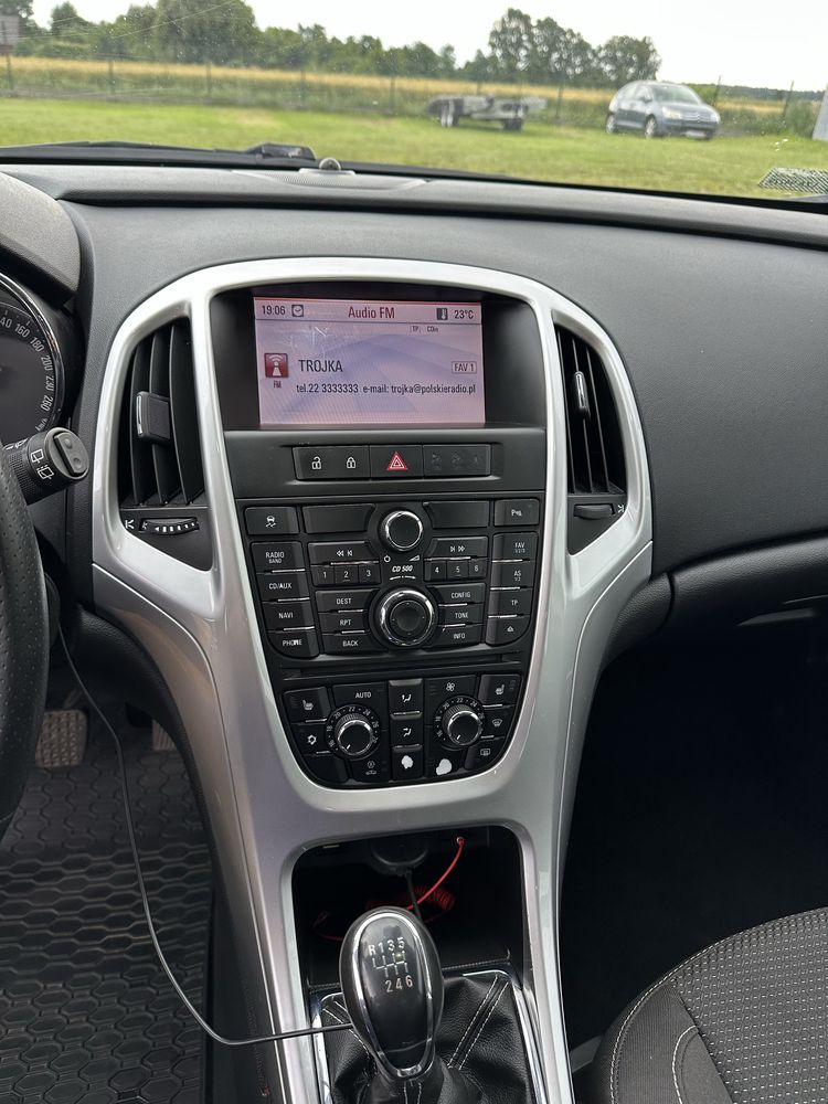 Opel astra 1.6T 180km Benzyna sport Bogata wersja