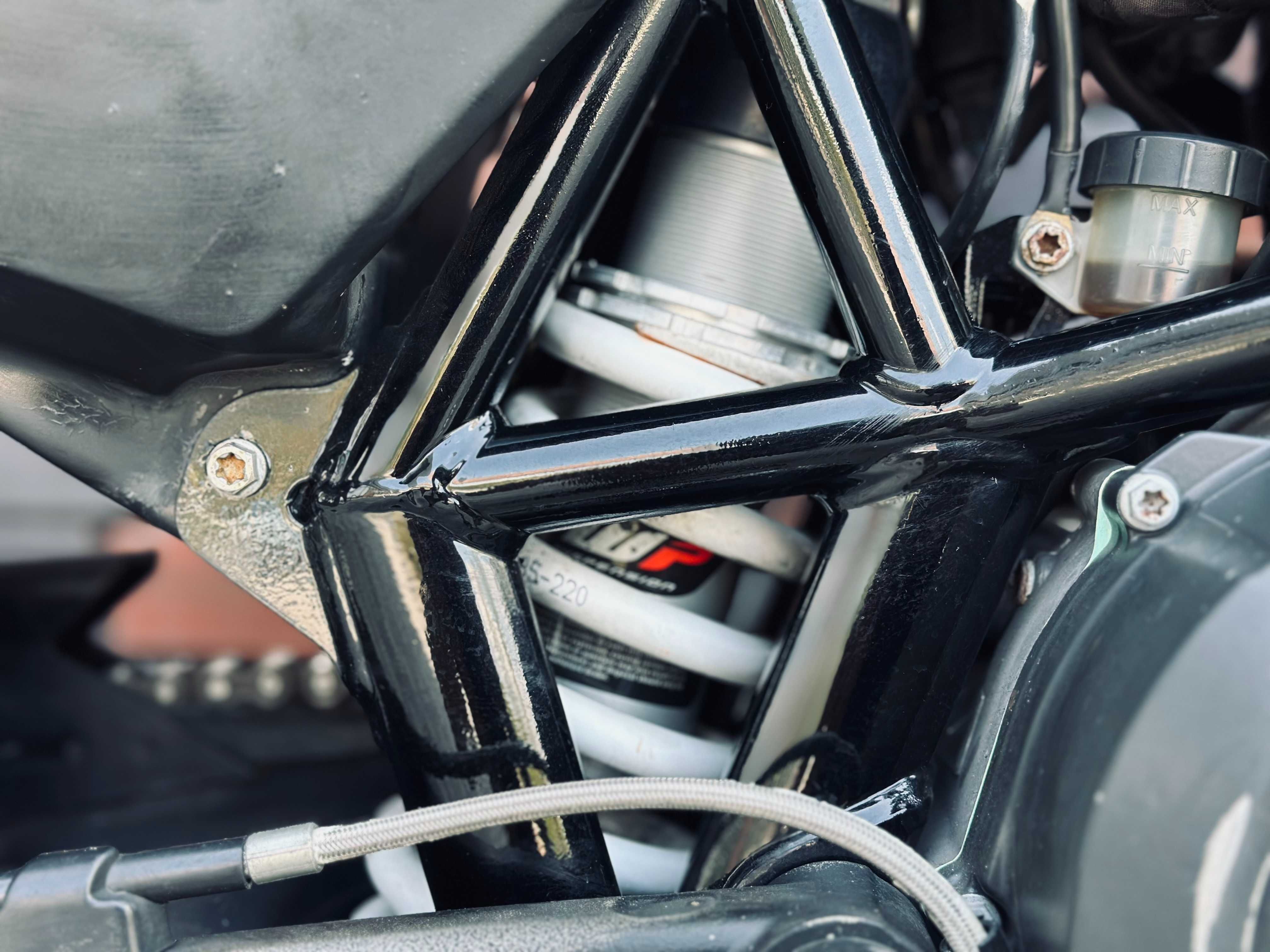 KTM SMC 690 R / Husqvarna 701 /