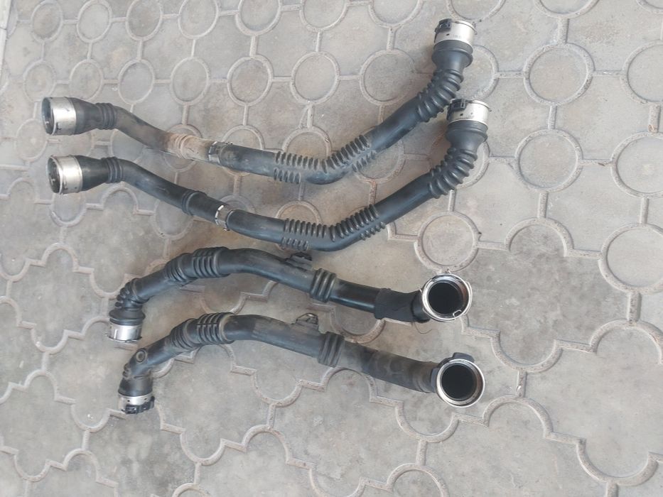 Патрубок інтеркулера 1.5dci лівий  Dacia/Duster/Renault/Kangoo/Clio