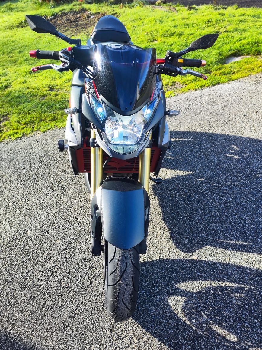 Suzuki GSR 750 FREEGUN - Edição Limitada