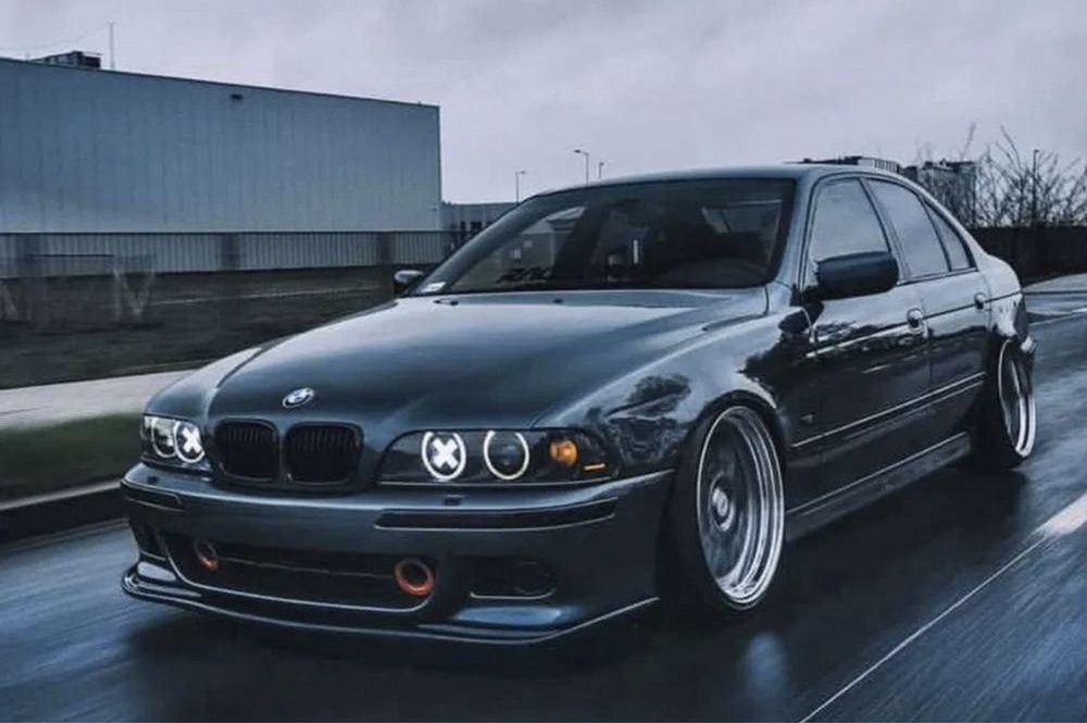 Кресты иксы в фары BMW e39 в дальний фары бмв е39 рест и дорест