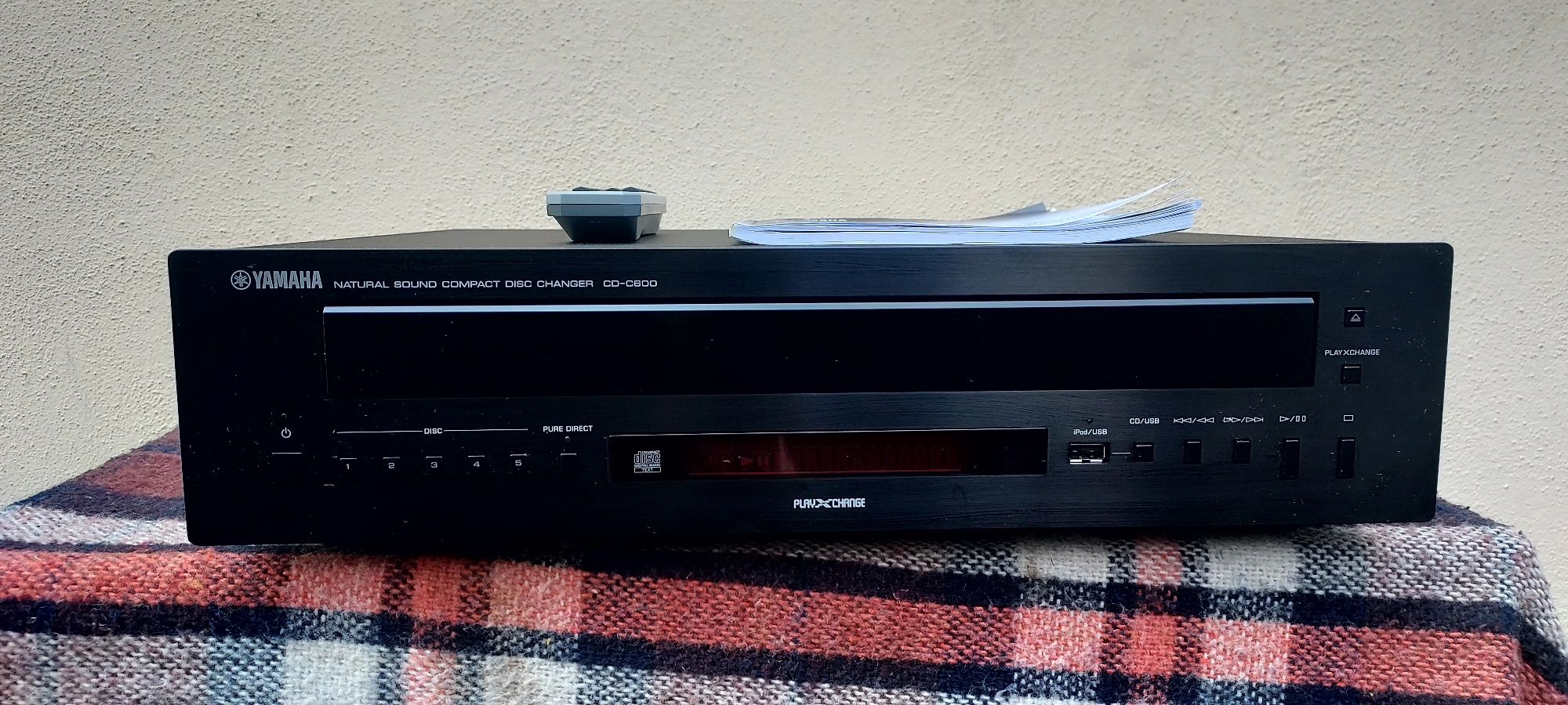 Zmieniarka CD Yamaha CD-C600 z pilotem