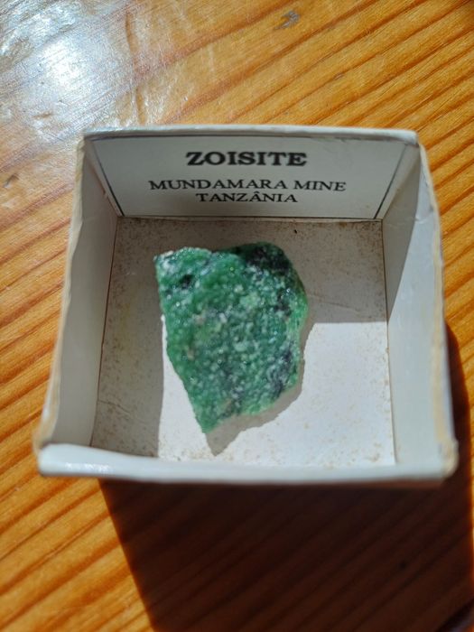 Pedra Zoisite Mundamara Mine Tanzânia