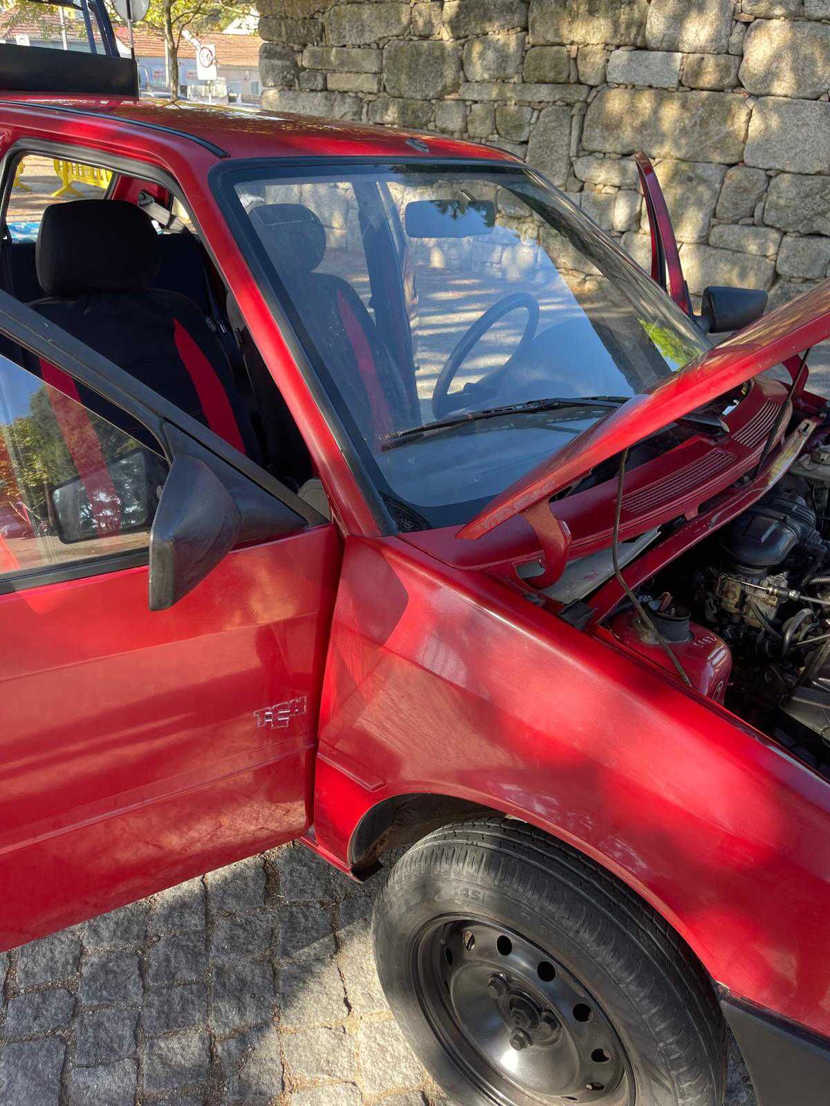 Citroen AX Tean 1000 sem nada a fazer,