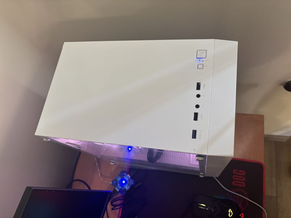 Komputer do gier z monitorem zestaw