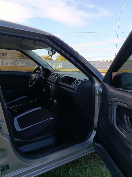 Продам Skoda Fabia 2011 рест