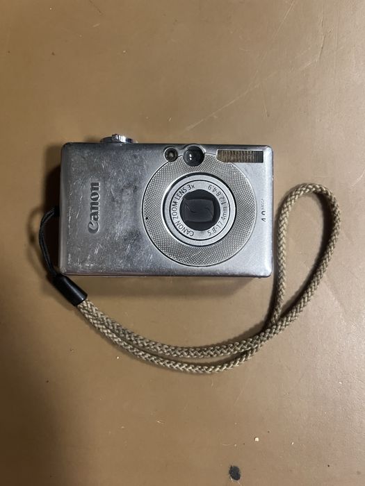 Цифровой фотоаппарат Canon Digital IXUS 40