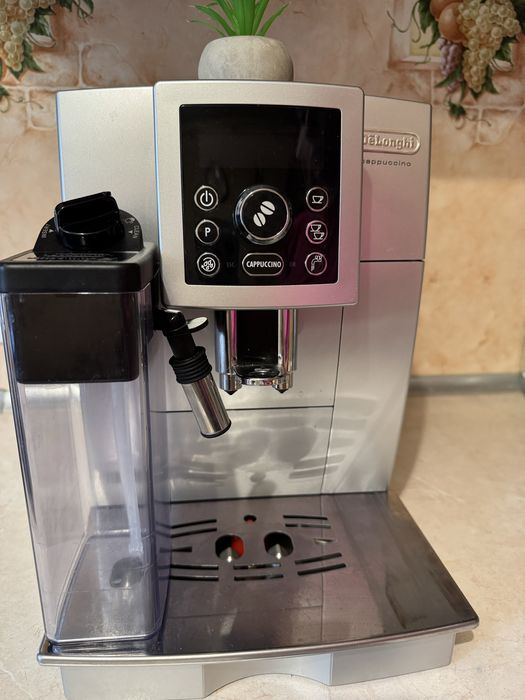 Продам кофе машину Delonghi cappuccino